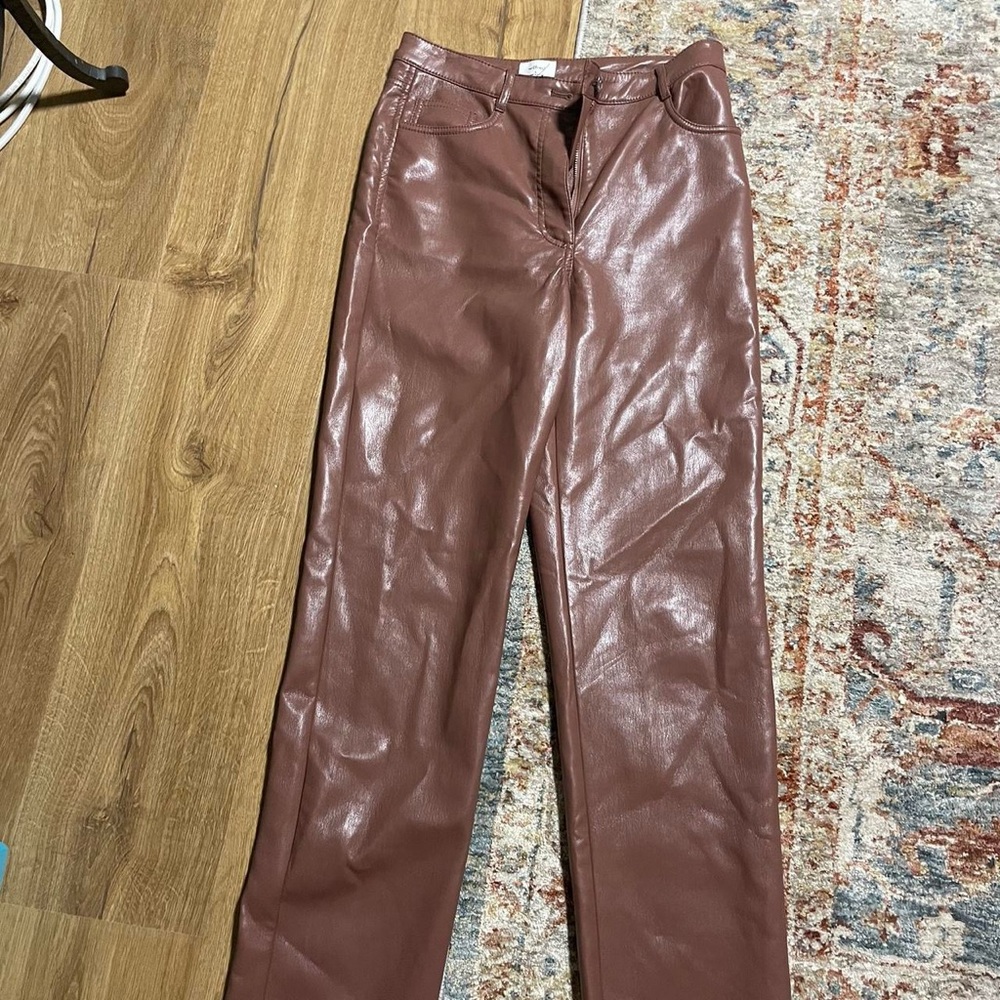 Aritzia the Melina pant regular length size 6.